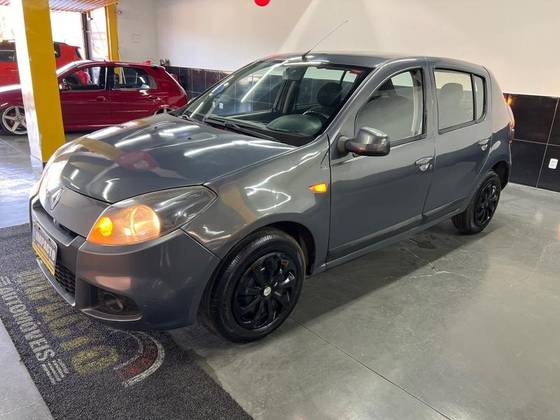 RENAULT SANDERO 1.6 EXPRESSION 8V FLEX 4P MANUAL RENAULT SANDERO 1.6 EXPRESSION 8V FLEX 4P MANUAL